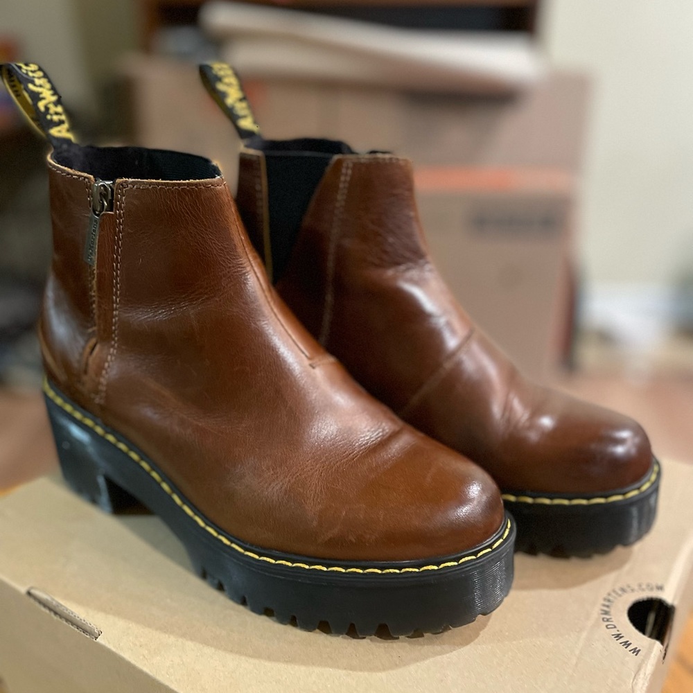 Doc Martens Rometty Chelsea Boots Size 8